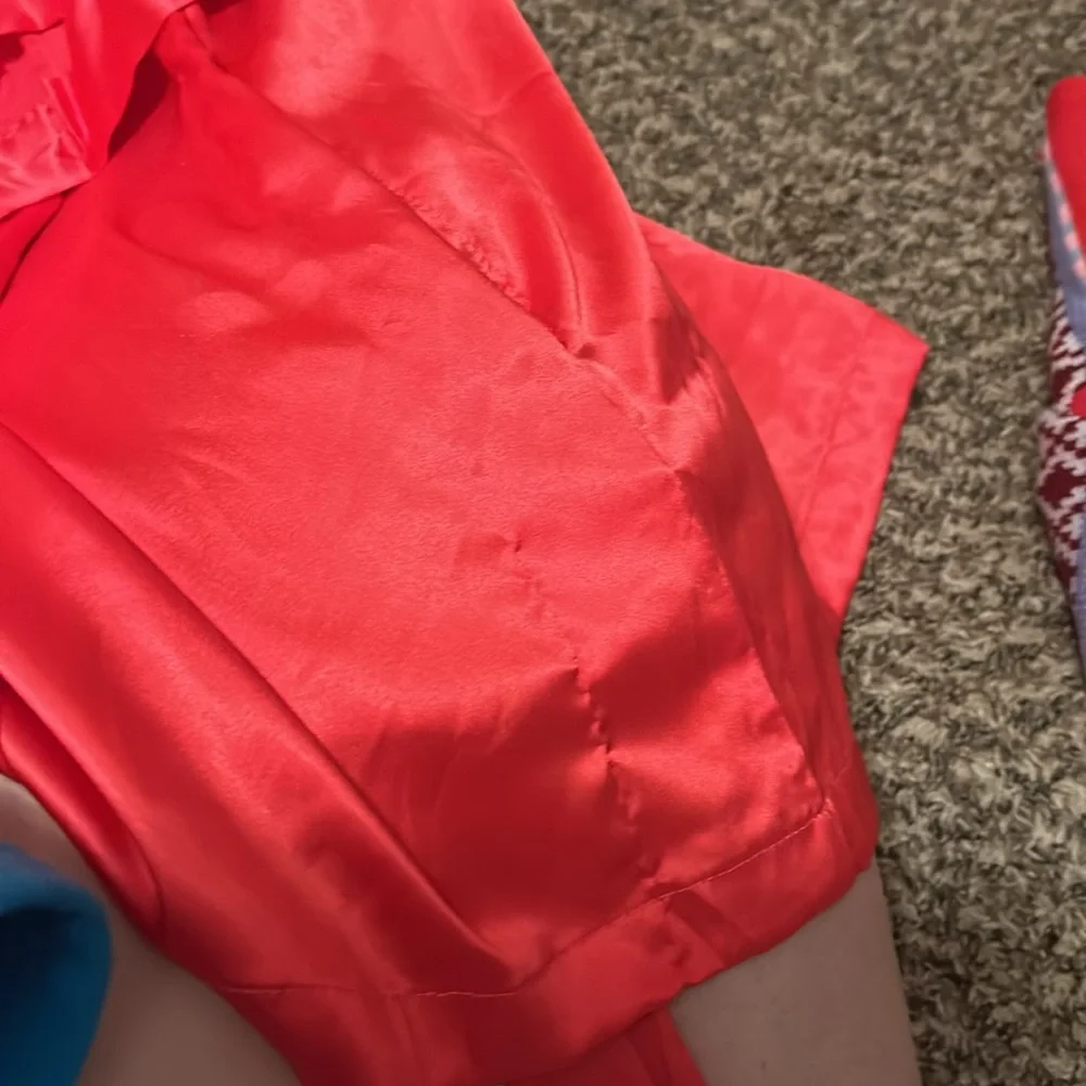 VS Satin-like Robe - Picture 5 of 5